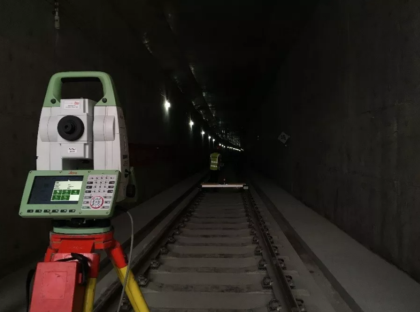 手動照準困難的昏暗隧道環境設站 手動照準困難的昏暗隧道環境設站